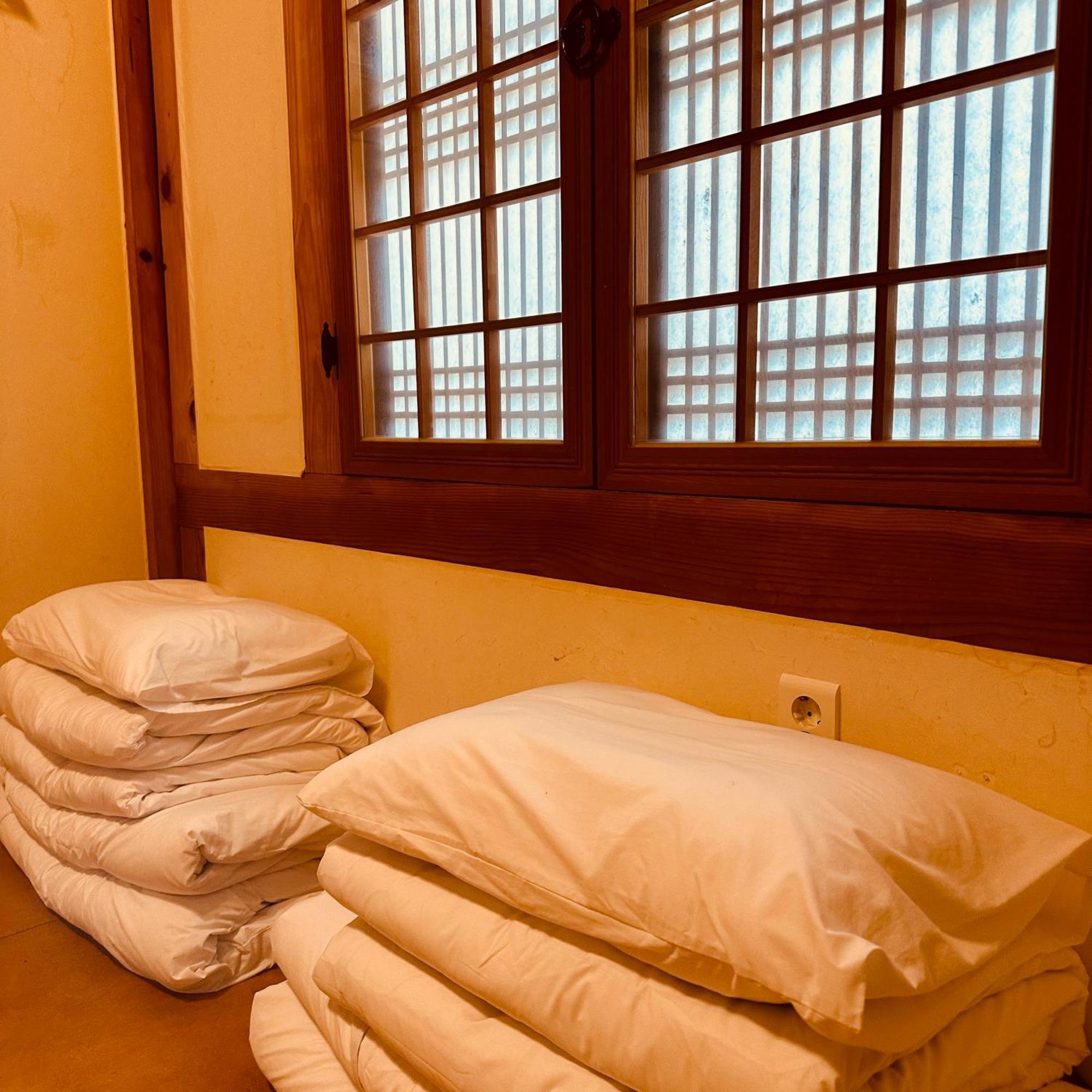 Jeonju Hanok Village Deoksugung Eksteriør billede
