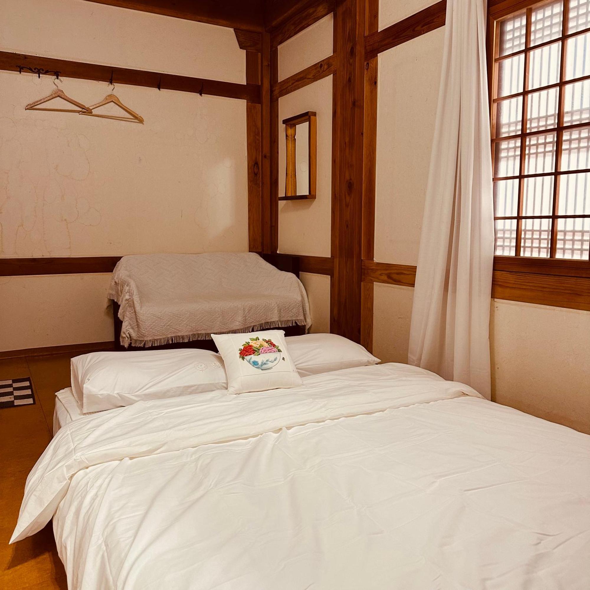 Jeonju Hanok Village Deoksugung Eksteriør billede