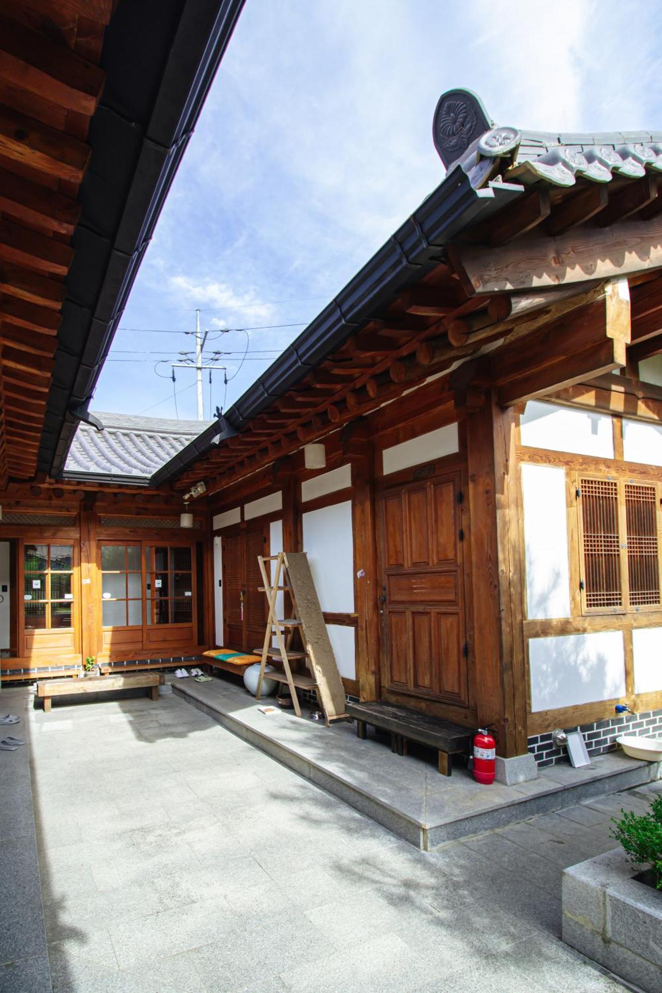 Jeonju Hanok Village Deoksugung Eksteriør billede
