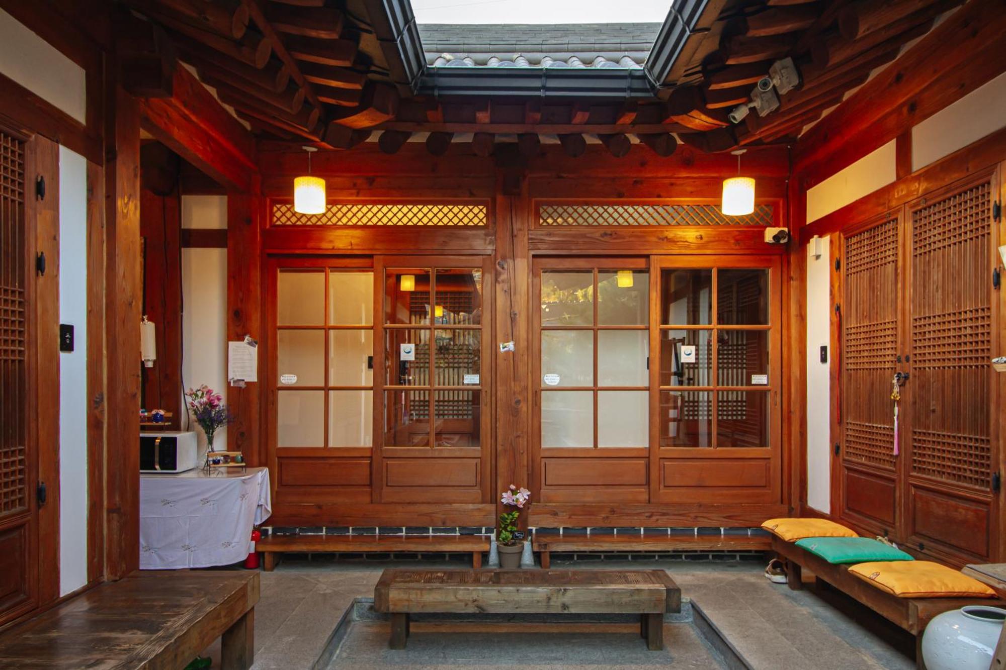 Jeonju Hanok Village Deoksugung Eksteriør billede